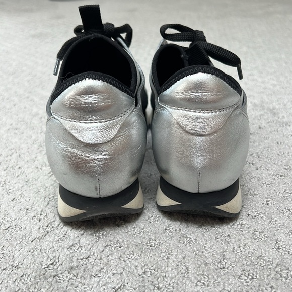 Balenciaga Race Runner Sneakers - Picture 4 of 6